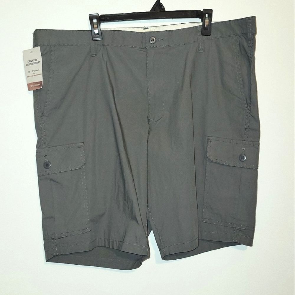 New Dockers Men's Grey Cargo 10.5" Shorts 42